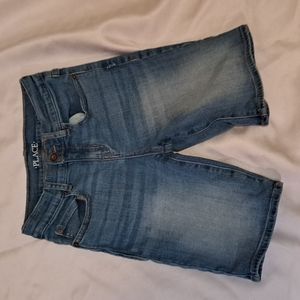 Children's Place boys size 7 denim shorts